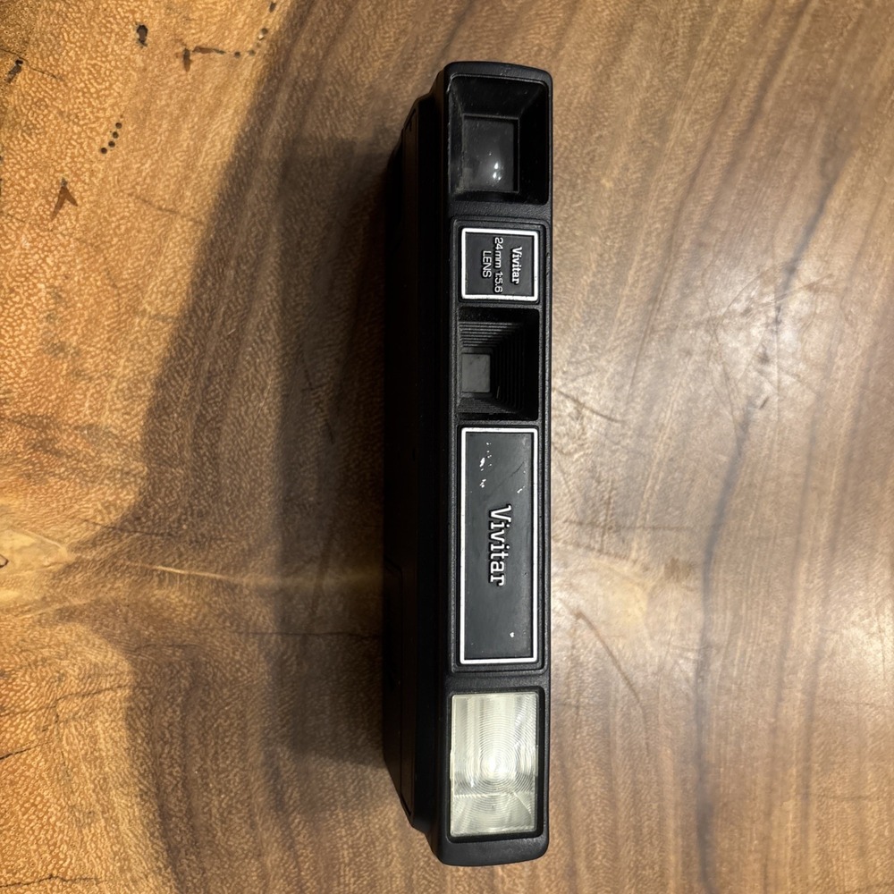 Vivitar 700 110 Vintage Film Camera 24mm 1:7 Flash  Untested